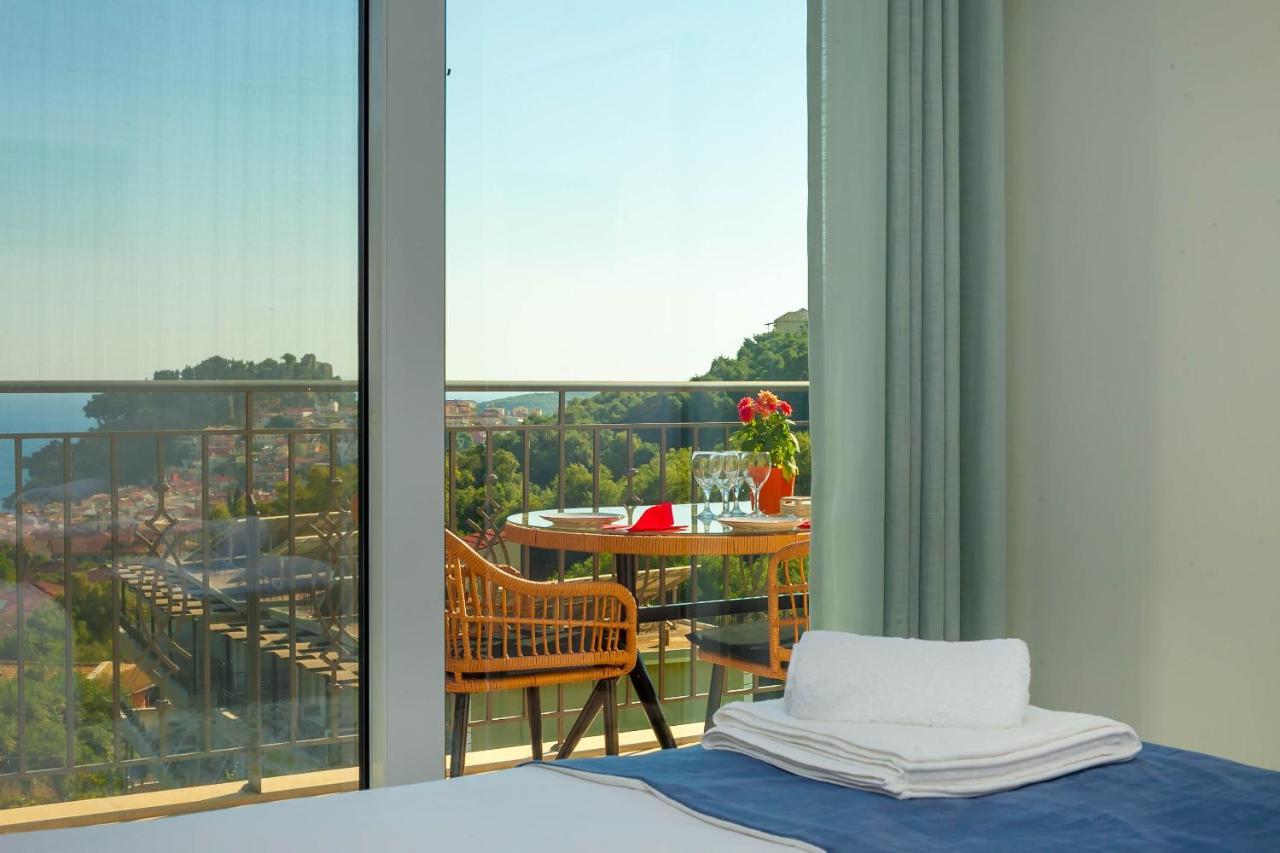 Natura Luxury Suites Parga Exterior foto